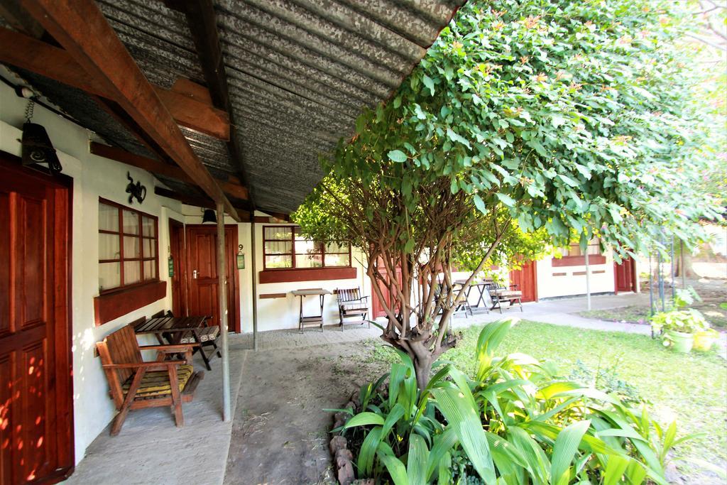 Zigzag Town Lodge Livingstone Exterior photo
